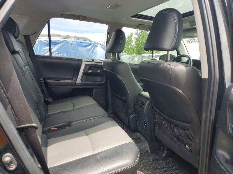 Photo 11 from auction – 2018 TOYOTA 4RUNNER with VIN JTEBU5JR4J5555718