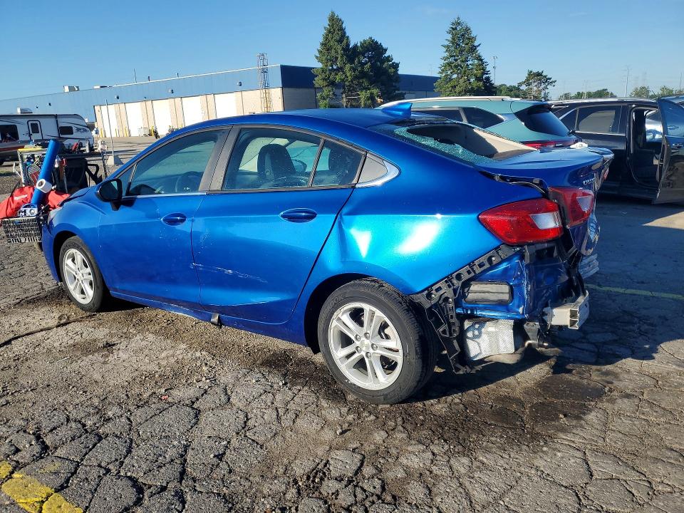 Photo 2 from auction – 2018 CHEVROLET CRUZE with VIN 1G1BE5SM3J7158986