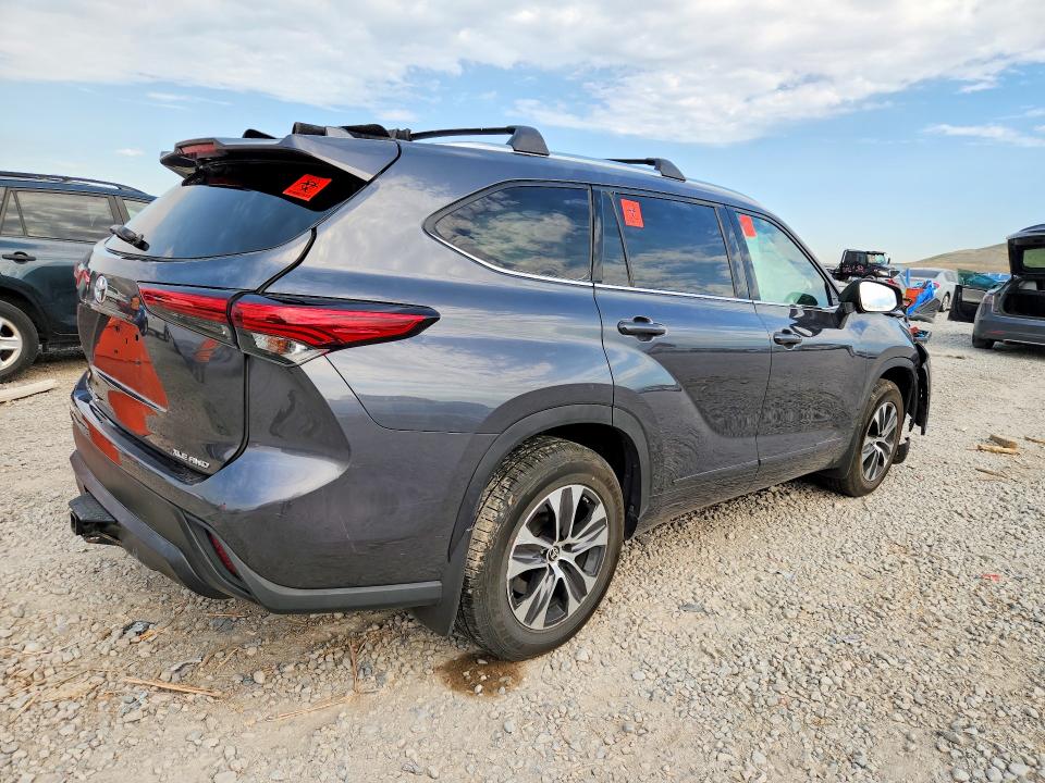 Photo 3 from auction – 2020 TOYOTA HIGHLANDER with VIN 5TDGZRBH8LS518984