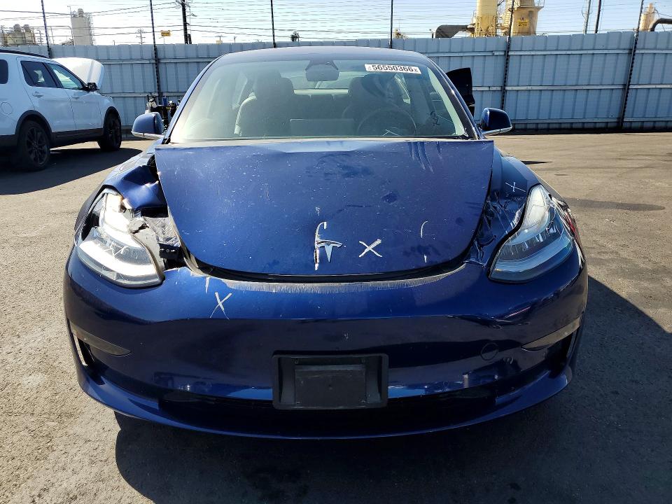 Photo 5 from auction – 2018 TESLA MODEL 3 with VIN 5YJ3E1EA6JF076413
