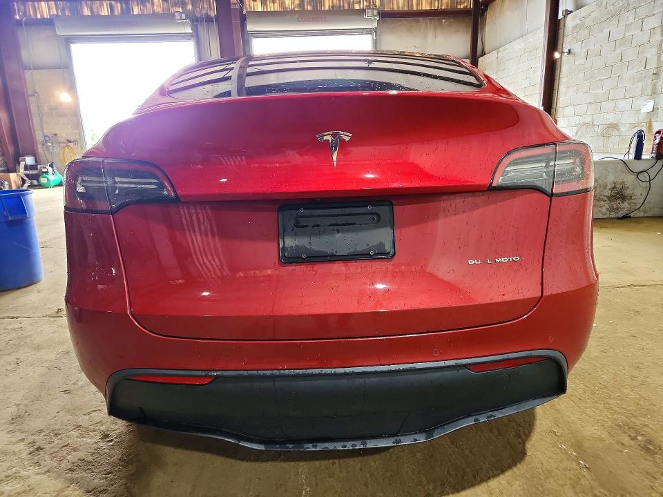 Photo 6 from auction – 2021 TESLA MODEL Y with VIN 5YJYGDEE6MF184555