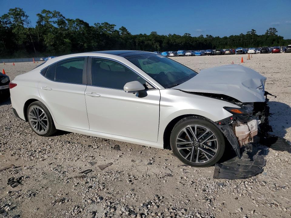 Photo 4 from auction – 2025 TOYOTA CAMRY with VIN 4T1DAACK2SU555217