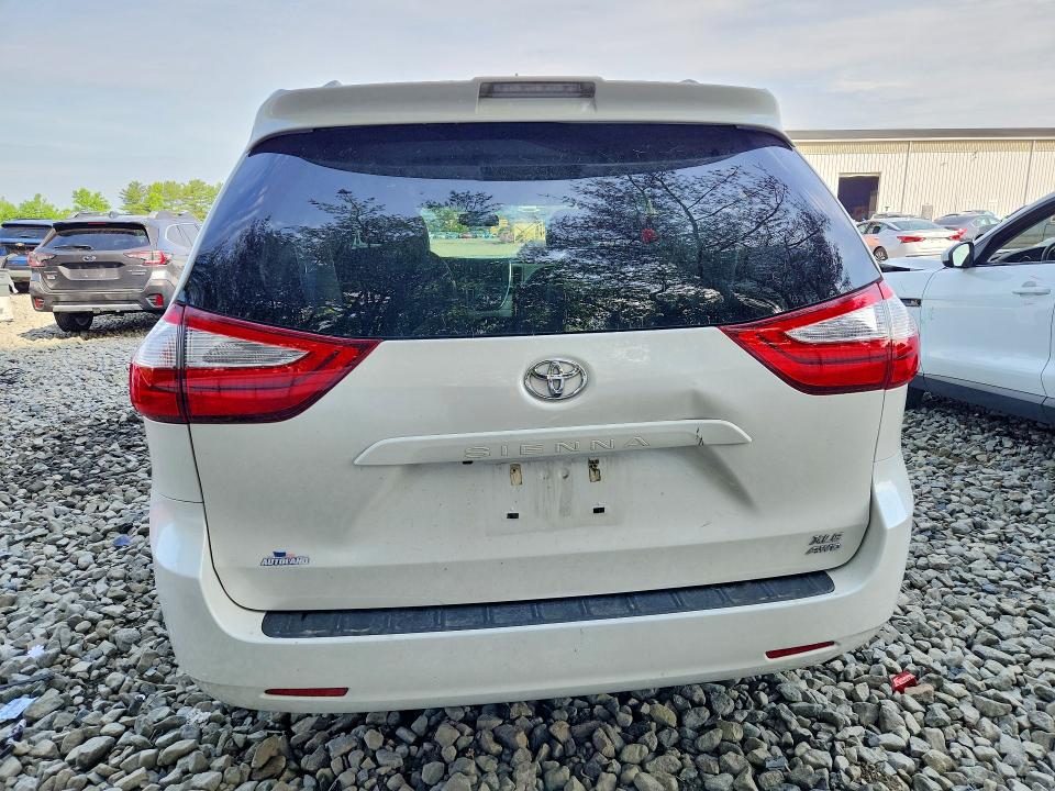 Photo 6 from auction – 2019 TOYOTA SIENNA with VIN 5TDDZ3DC8KS225506