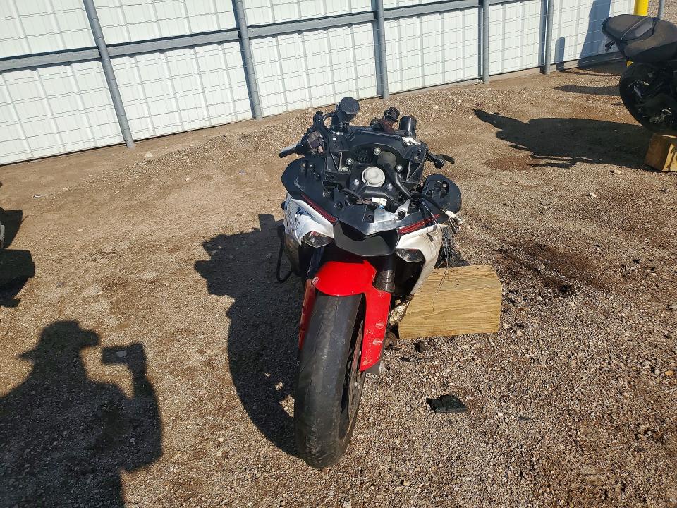 Photo 2 from auction – 2016 YAMAHA YZFR1S with VIN JYARN42E0GA000847