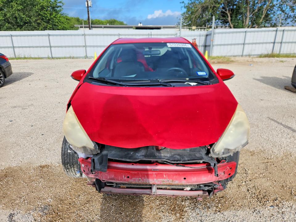 Photo 5 from auction – 2012 TOYOTA PRIUS C with VIN JTDKDTB37C1010643