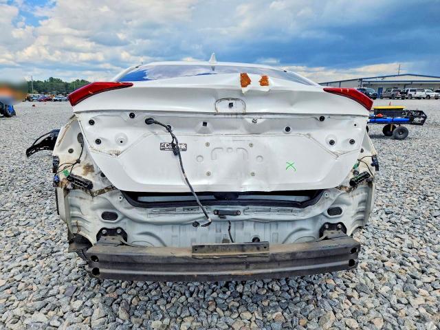 Photo 6 from auction – 2017 HONDA CIVIC with VIN 19XFC2F77HE017091