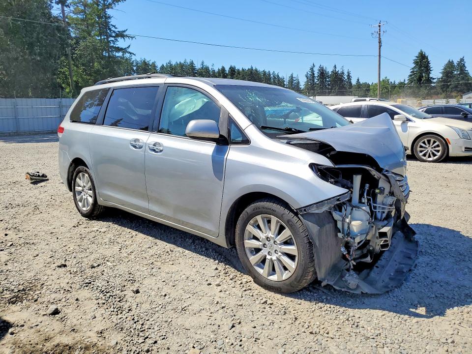 Photo 4 from auction – 2013 TOYOTA SIENNA with VIN 5TDDK3DC2DS057658