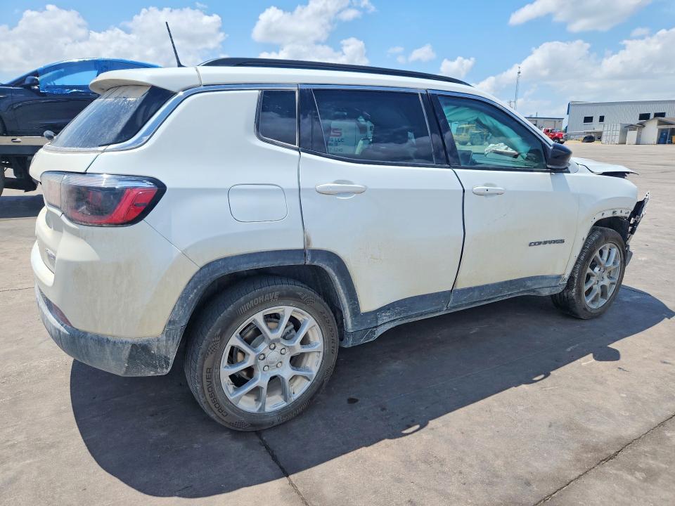 Photo 3 from auction – 2022 JEEP COMPASS with VIN 3C4NJDFB9NT218855