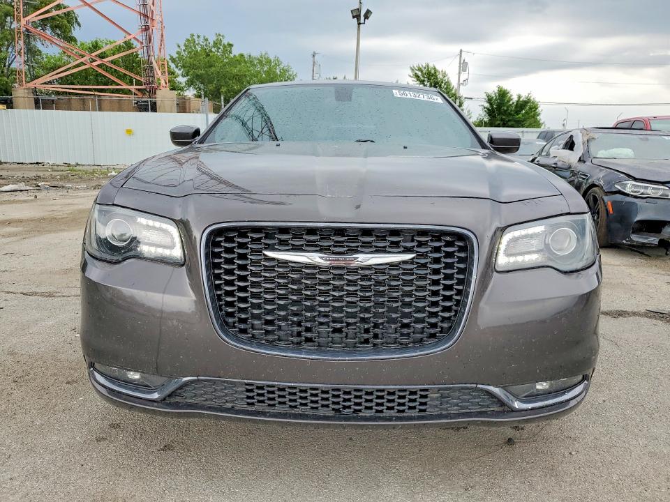 Photo 5 from auction – 2015 CHRYSLER 300 with VIN 2C3CCAGG8FH757038