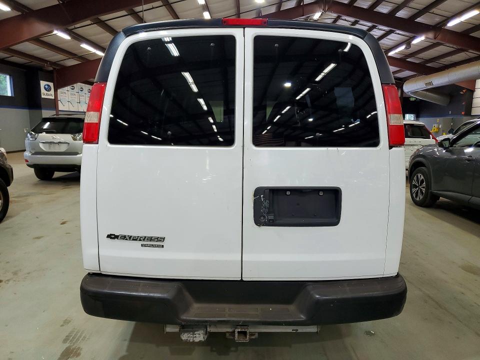 Photo 6 from auction – 2015 CHEVROLET EXPRESS G2500 with VIN 1GAWGPFFXF1283481