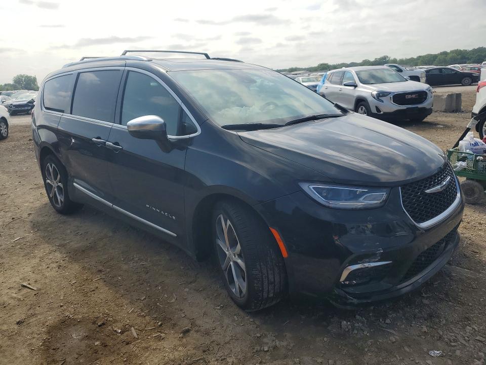 Photo 4 from auction – 2026 CHRYSLER PACIFICA with VIN 2C4RC1PG7TR190588