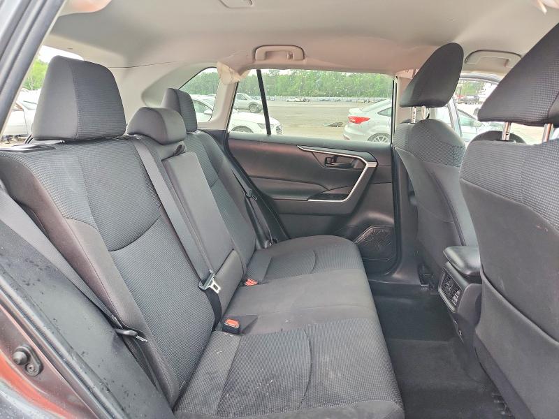 Zdjęcie 11 z aukcji – 2022 TOYOTA RAV4 z VIN 2T3H1RFV8NC183045