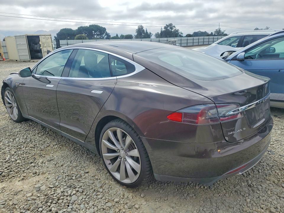 Photo 2 from auction – 2014 TESLA MODEL S with VIN 5YJSA1H13EFP50056