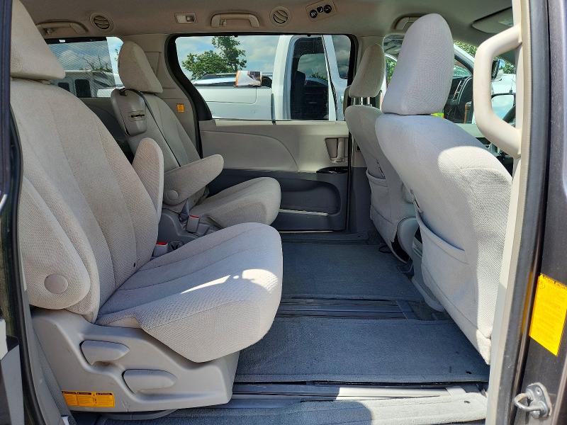 Photo 11 from auction – 2012 TOYOTA SIENNA with VIN 5TDKK3DCXCS203648