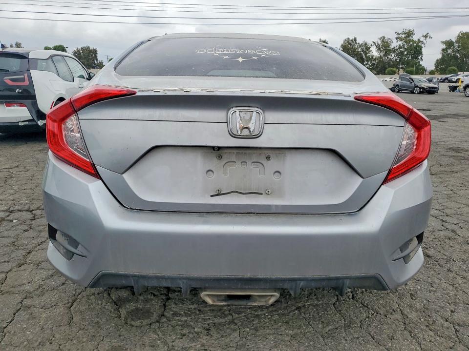 Photo 6 from auction – 2020 HONDA CIVIC with VIN 2HGFC2F88LH525593