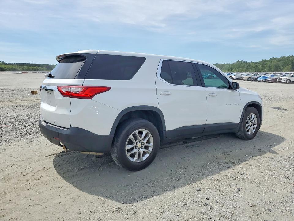 Photo 3 from auction – 2018 CHEVROLET TRAVERSE with VIN 1GNERFKW9JJ232910