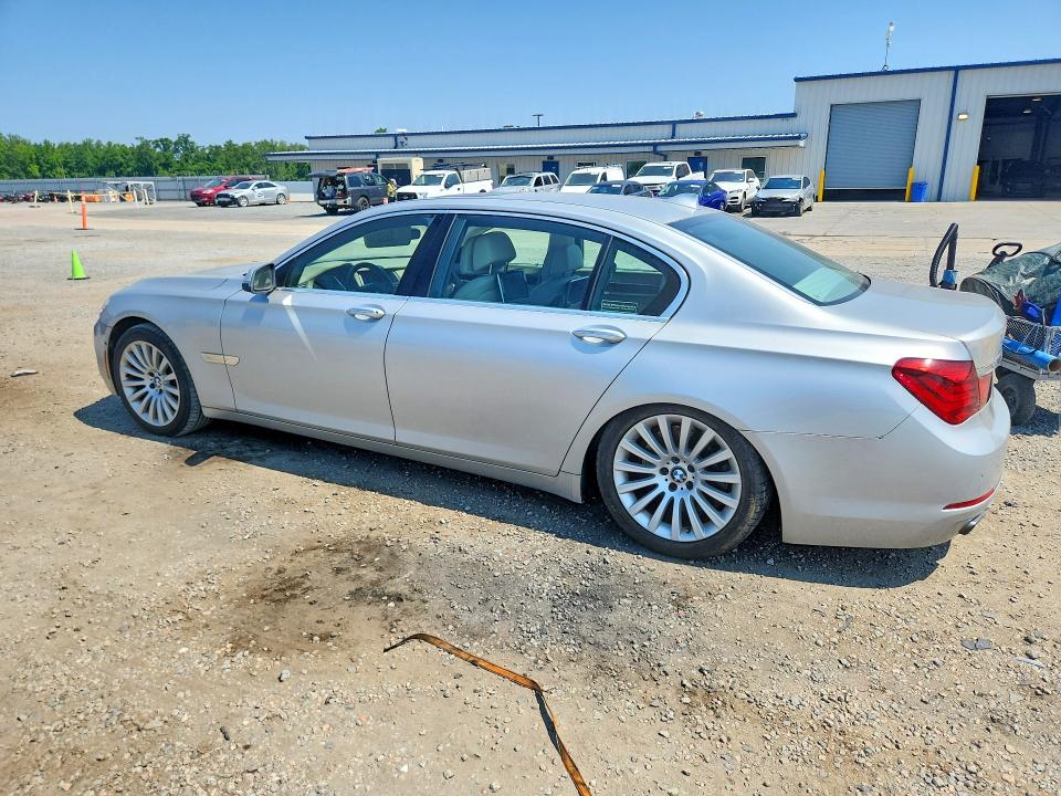 Photo 2 from auction – 2013 BMW 750 with VIN WBAYE8C5XDD131703