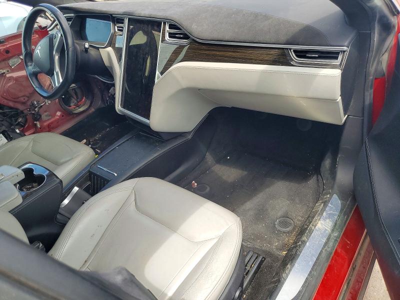 Photo 8 from auction – 2016 TESLA MODEL S with VIN 5YJSA1E19GF143022
