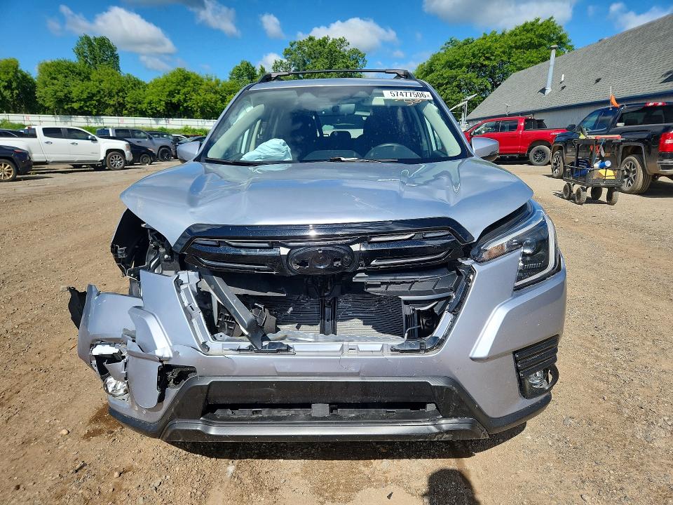 Photo 5 from auction – 2024 SUBARU FORESTER with VIN JF2SKALC5RH466182