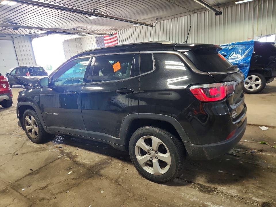 Photo 2 from auction – 2019 JEEP COMPASS with VIN 3C4NJDBB0KT690489