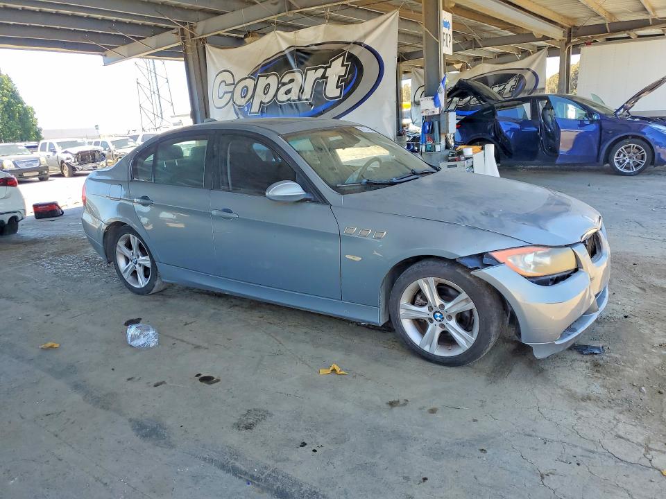 Photo 4 from auction – 2006 BMW 325 with VIN WBAVB135X6PT05855