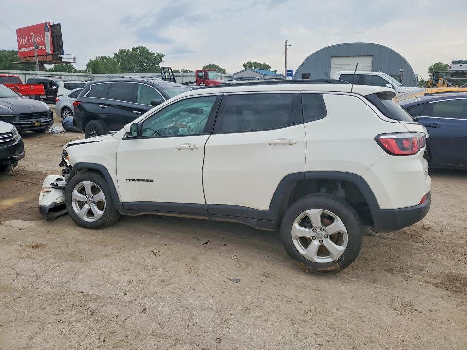 Photo 2 from auction – 2018 JEEP COMPASS with VIN 3C4NJDBBXJT392367