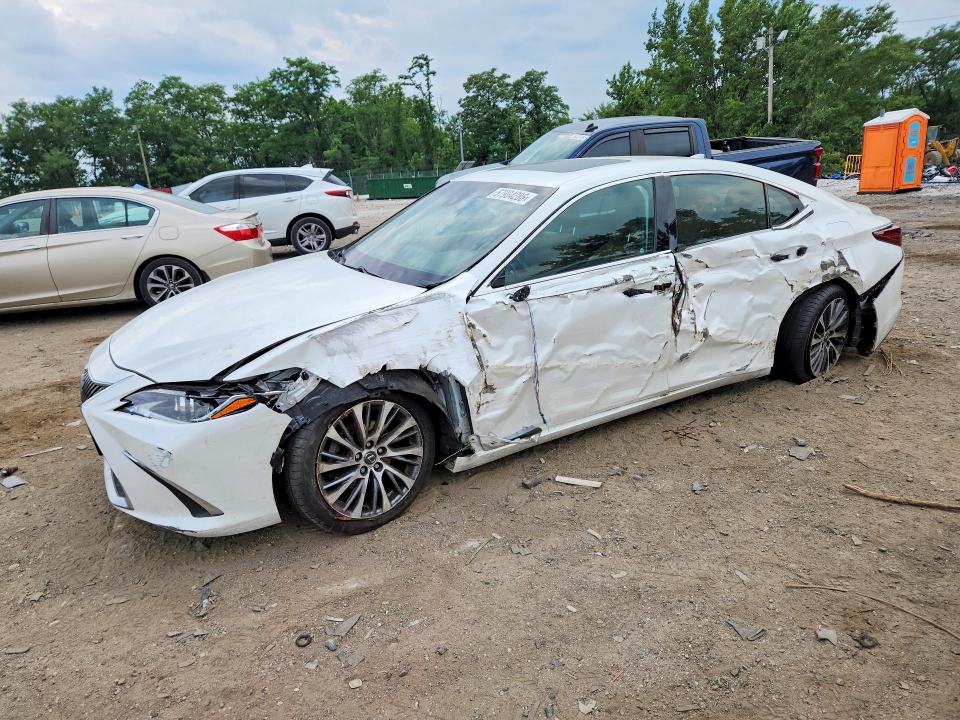 LEXUS ES 2019 with VIN 58ABZ1B17KU014200 - Photo from auction