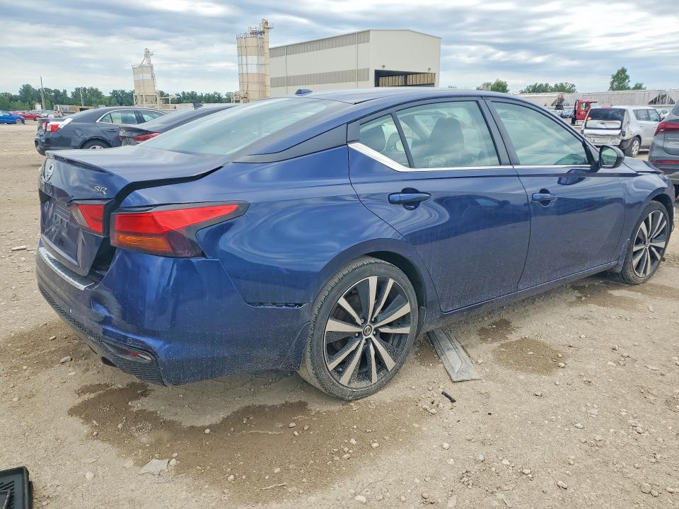 Photo 3 from auction – 2022 NISSAN ALTIMA with VIN 1N4BL4CV4NN374447