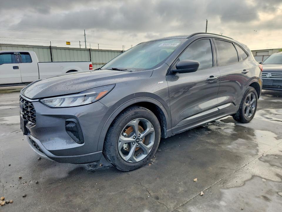 FORD ESCAPE 2023 with VIN 1FMCU0MZ2PUB03073 - Photo from auction