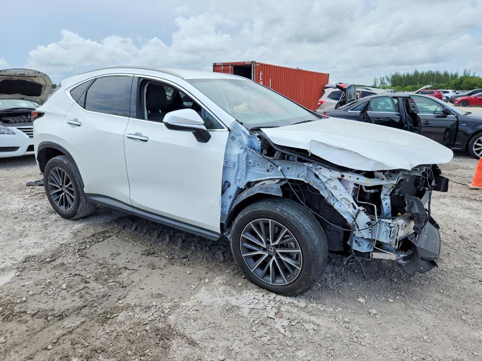 Photo 4 from auction – 2023 LEXUS NX with VIN JTJADCAZ0P2006951