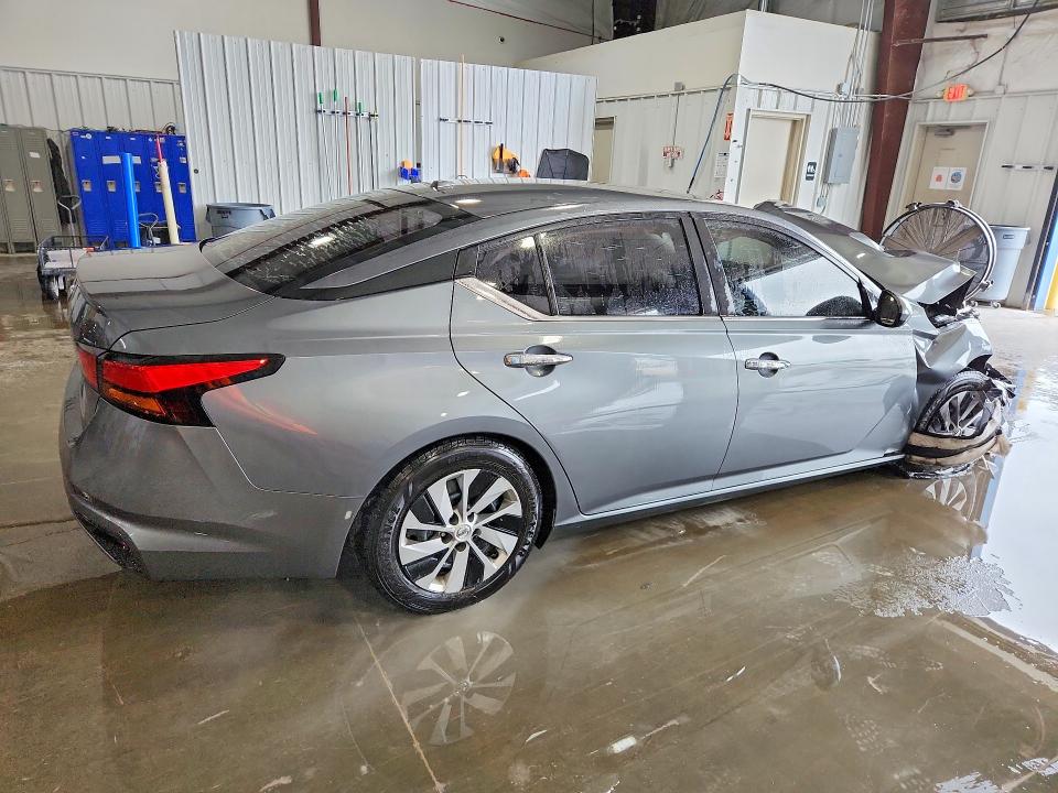 Photo 3 from auction – 2020 NISSAN ALTIMA with VIN 1N4BL4BV4LC253105