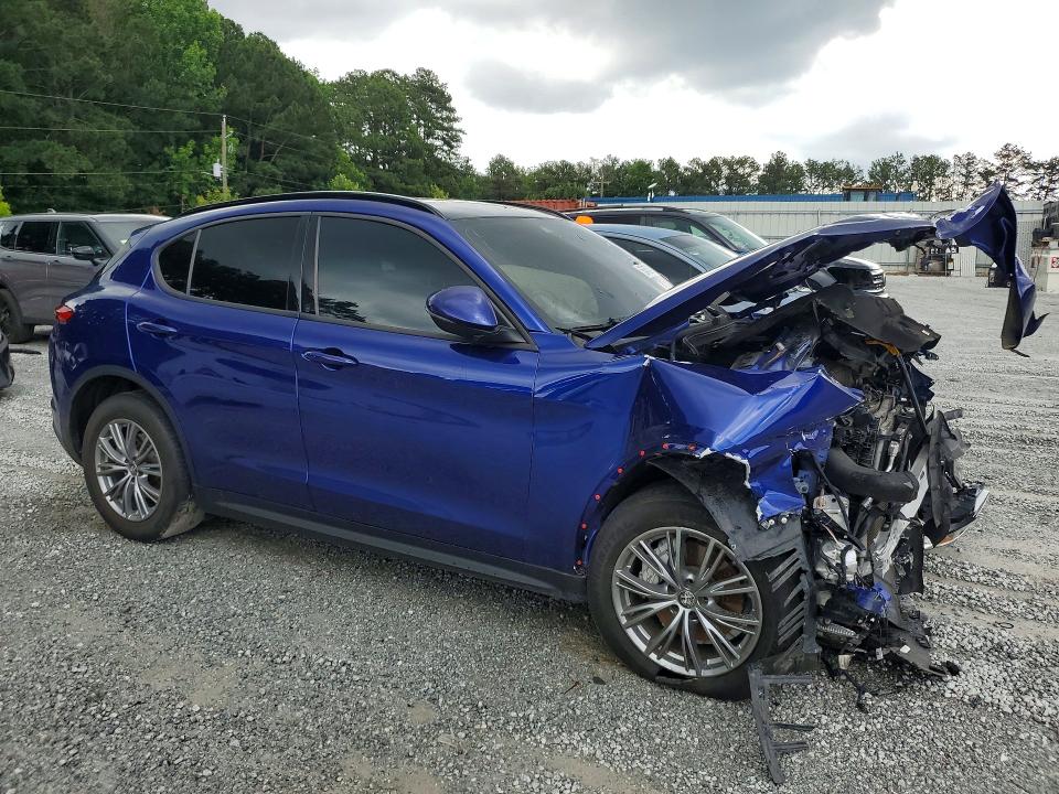 Photo 4 from auction – 2022 ALFA ROMEO STELVIO with VIN ZASPAKAN1N7D28342