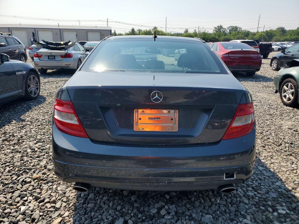 Photo 6 from auction – 2011 MERCEDES-BENZ C with VIN WDDGF8BB3BR133995