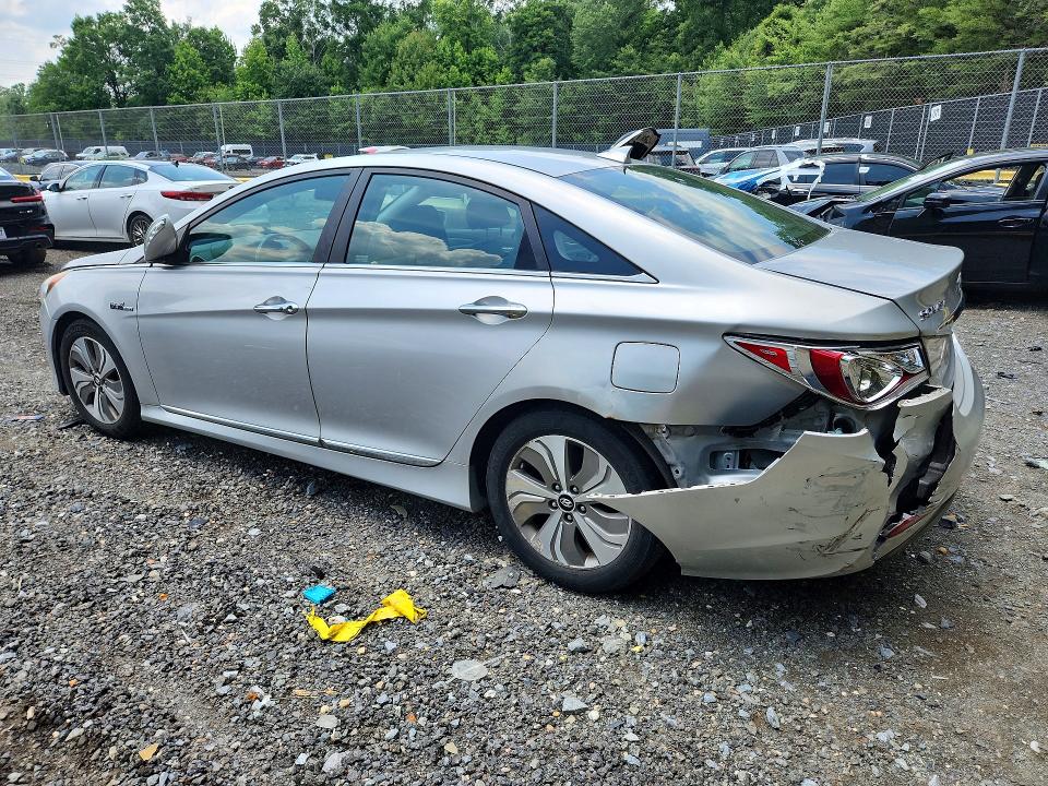 Photo 2 from auction – 2013 HYUNDAI SONATA with VIN KMHEC4A4XDA089271
