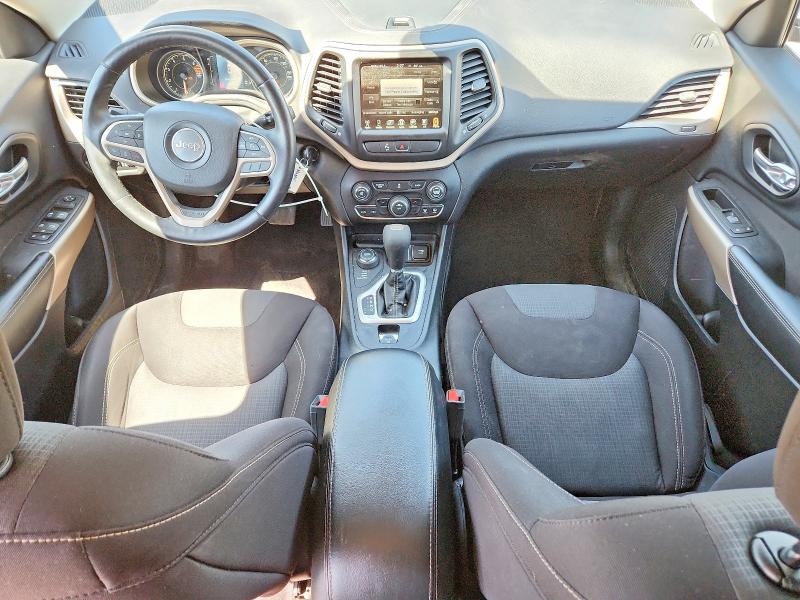 Photo 8 from auction – 2017 JEEP CHEROKEE with VIN 1C4PJMCB3HW582278