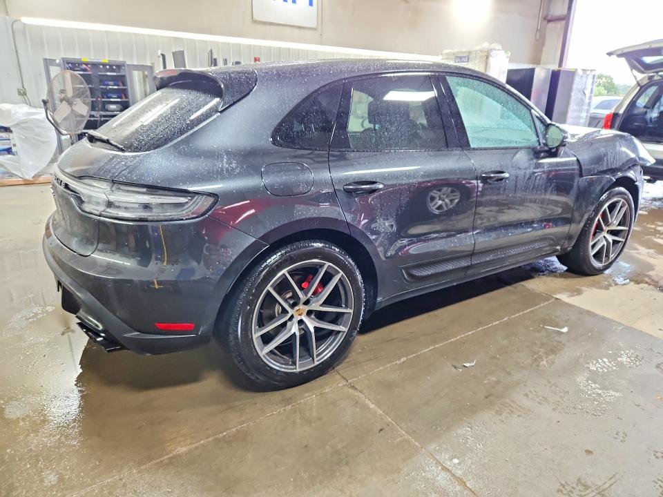 Photo 3 from auction – 2023 PORSCHE MACAN with VIN WP1AG2A53PLB41934