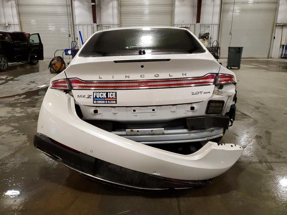 Photo 6 from auction – 2017 LINCOLN MKZ with VIN 3LN6L5F92HR657846
