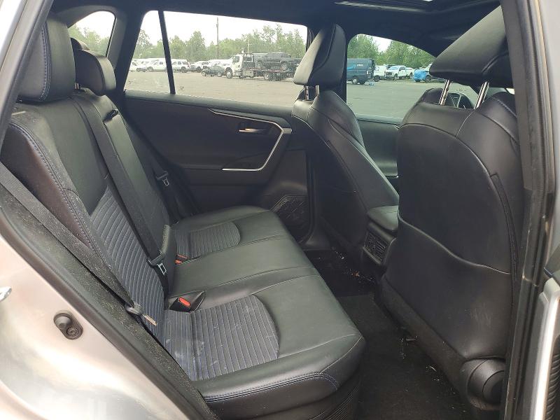 Photo 10 from auction – 2021 TOYOTA RAV4 with VIN 2T3E6RFV9MW020776
