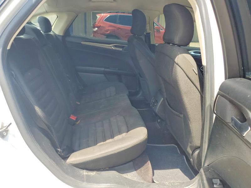 Photo 10 from auction – 2017 FORD FUSION with VIN 3FA6P0LU1HR301351