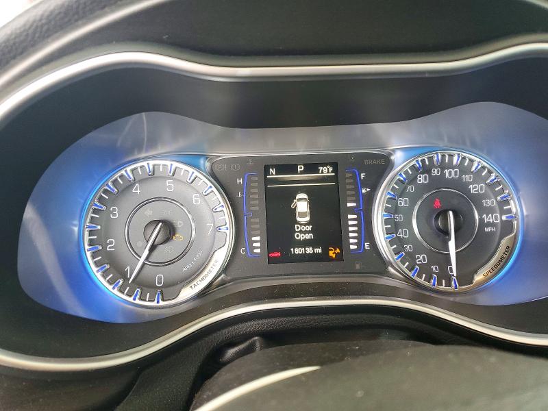 Photo 9 from auction – 2015 CHRYSLER 200 with VIN 1C3CCCABXFN638729