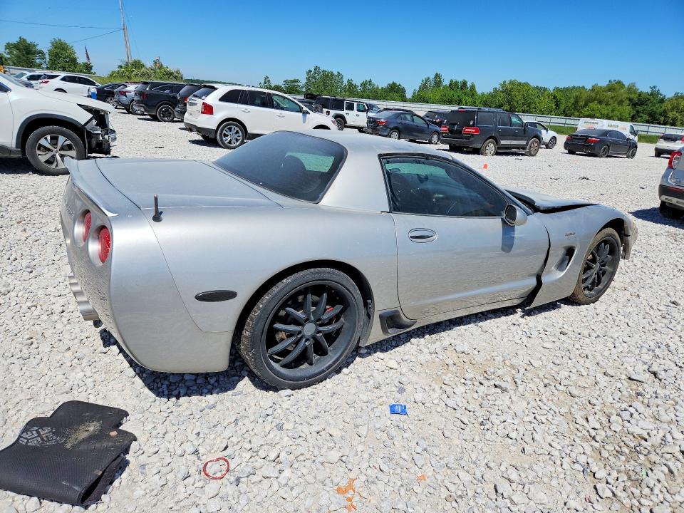 Photo 3 from auction – 2004 CHEVROLET CORVETTE with VIN 1G1YY12S945101393