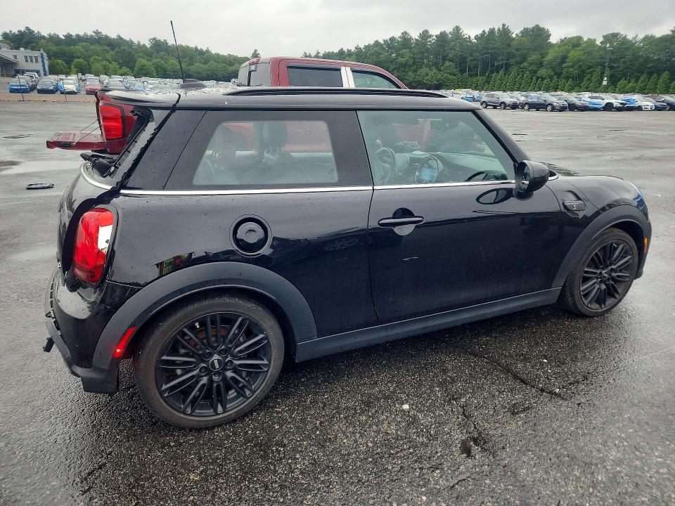 Photo 3 from auction – 2022 MINI COOPER with VIN WMW53DH00N2R99995