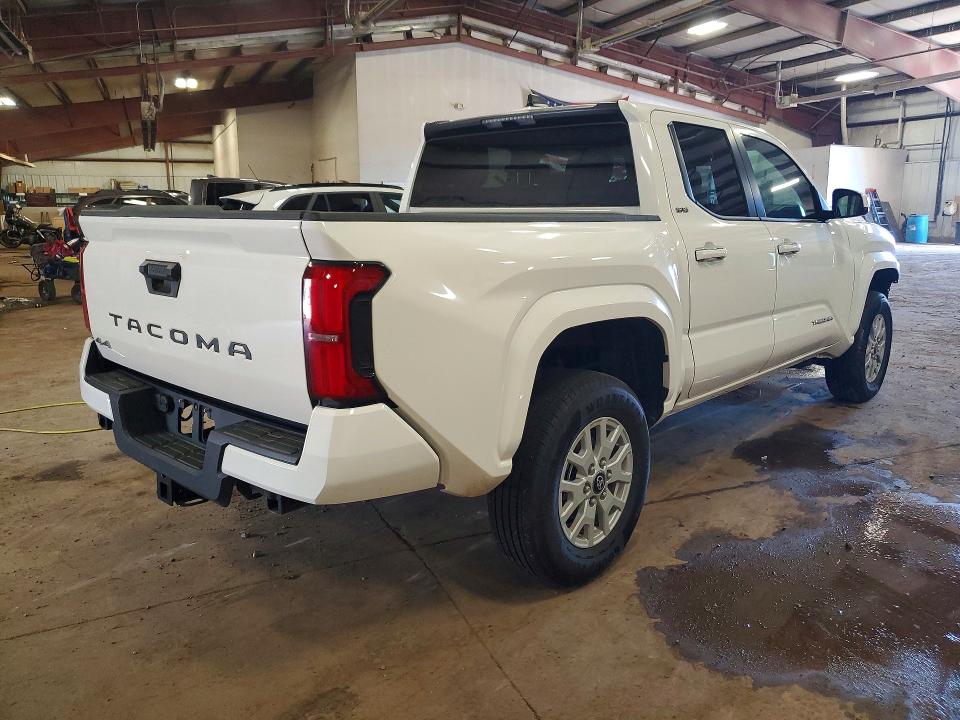 Photo 3 from auction – 2026 TOYOTA TACOMA with VIN 3TMLB5JN4TM232536