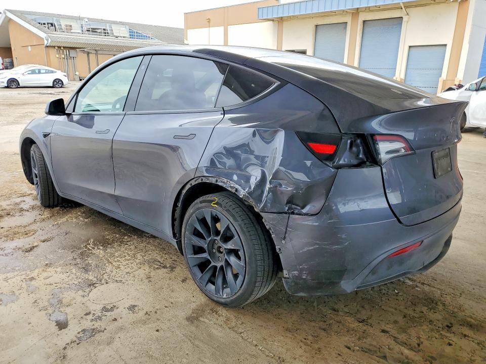 Photo 2 from auction – 2021 TESLA MODEL Y with VIN 5YJYGDEE7MF303469