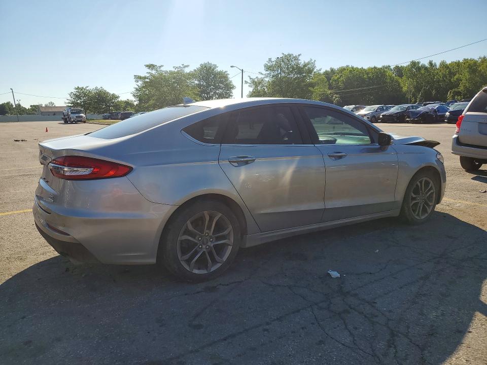 Photo 3 from auction – 2020 FORD FUSION with VIN 3FA6P0CD2LR125676