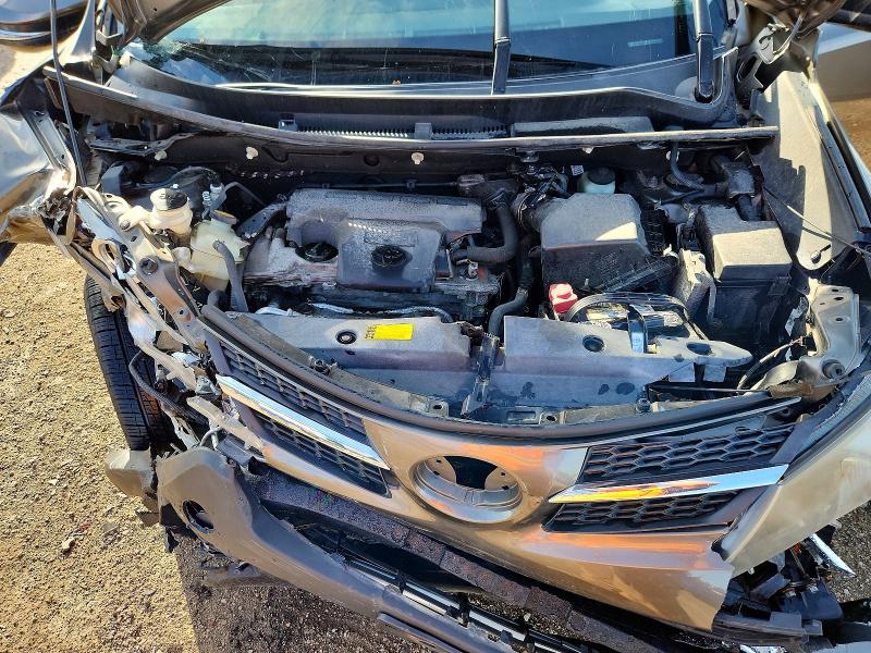 Photo 11 from auction – 2015 TOYOTA RAV4 with VIN 2T3DFREV0FW277731