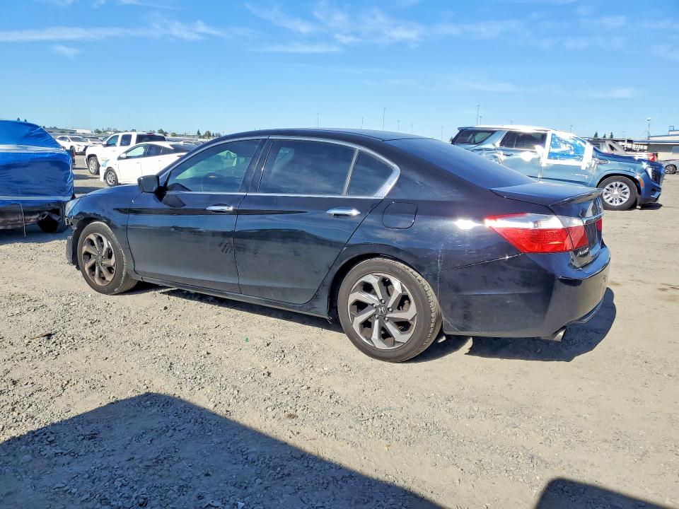 Photo 2 from auction – 2015 HONDA ACCORD with VIN 1HGCR2F54FA176233
