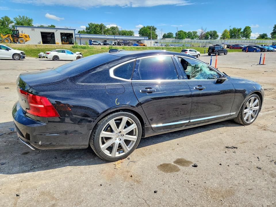 Photo 3 from auction – 2017 VOLVO S90 with VIN YV1A22ML6H1004522