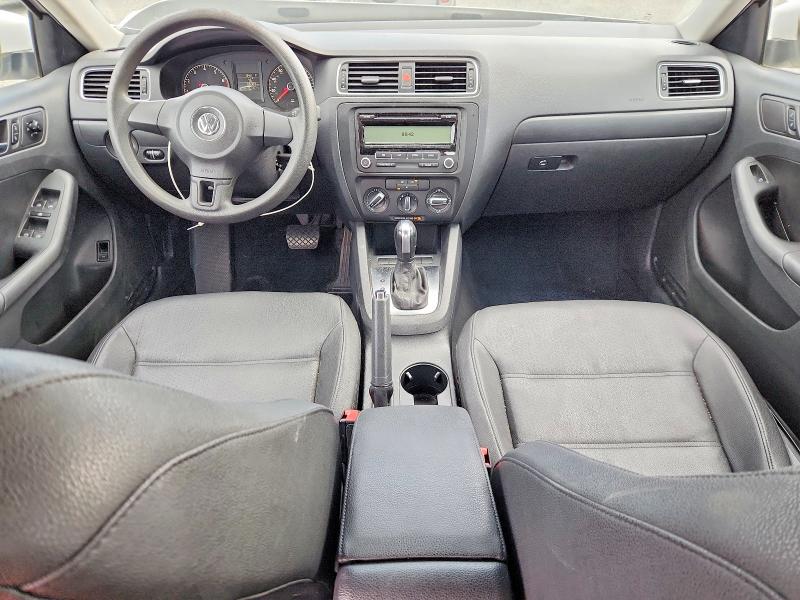 Photo 8 from auction – 2011 VOLKSWAGEN JETTA with VIN 3VWDZ7AJ8BM375154