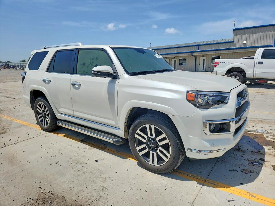Foto 4 de la subasta – 2019 TOYOTA 4RUNNER con VIN JTEBU5JR2K5654877